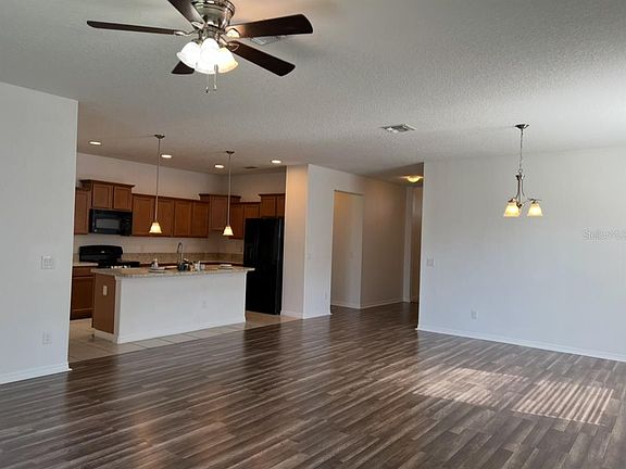 3rd image of 2735 CARRICKTON CIRCLE