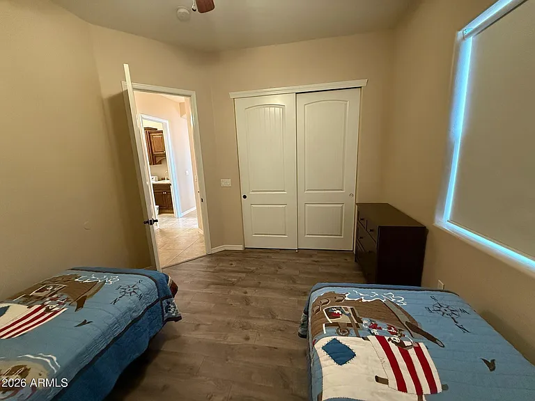 2932 E Acacia Ct — Photo 20