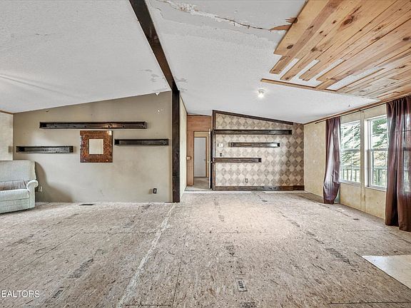5th image of 750 Lake Dr