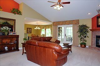 5th image of 28 Thames Ct