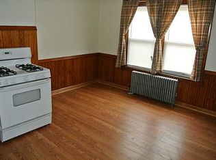 34 Ash St, Pawtucket, RI 02860