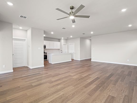 4th image of 507 Avocet Rd
