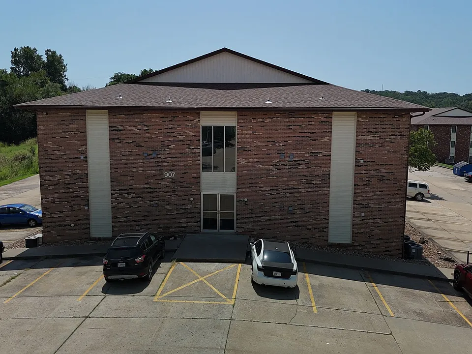 907 Southwest Blvd #B5