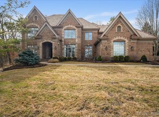 38W383 Fairway Dr, St Charles, IL 60175