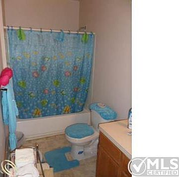 bathroom 2.