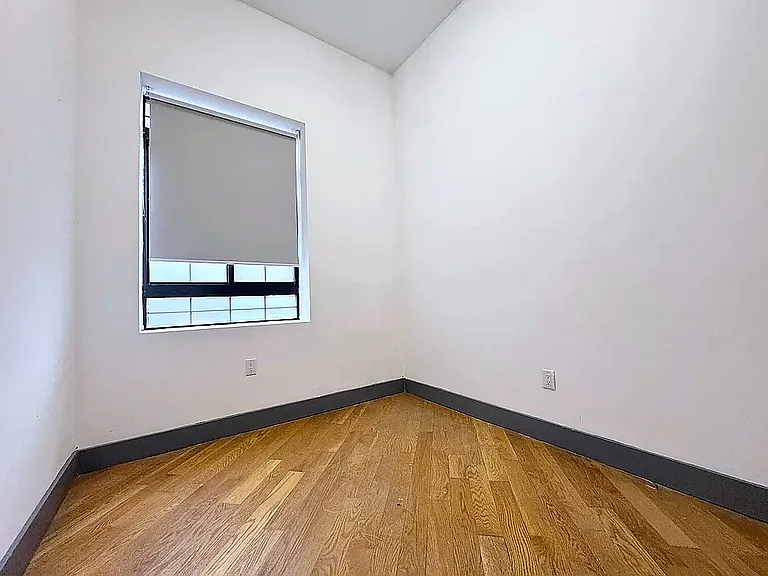 376 S 3rd St #1F — Photo 7