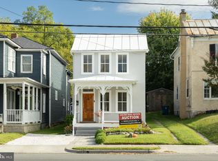 310 E Main St, Berryville, VA 22611