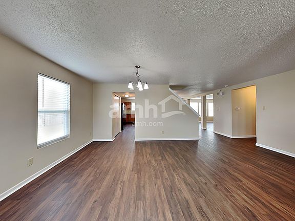 3rd image of 6585 Branches Dr