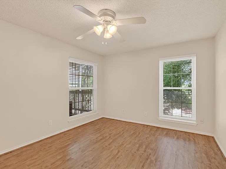 1541 Lincoln Way #204 — Photo 14