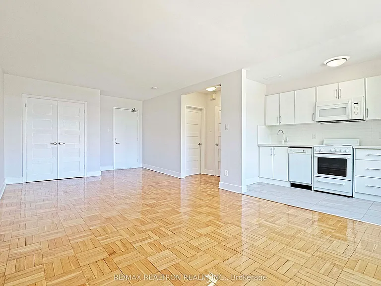 1545 Bathurst St #204 — Photo 3