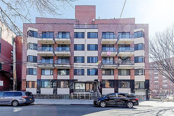 1st image of 13646 41st Ave Unit 3B