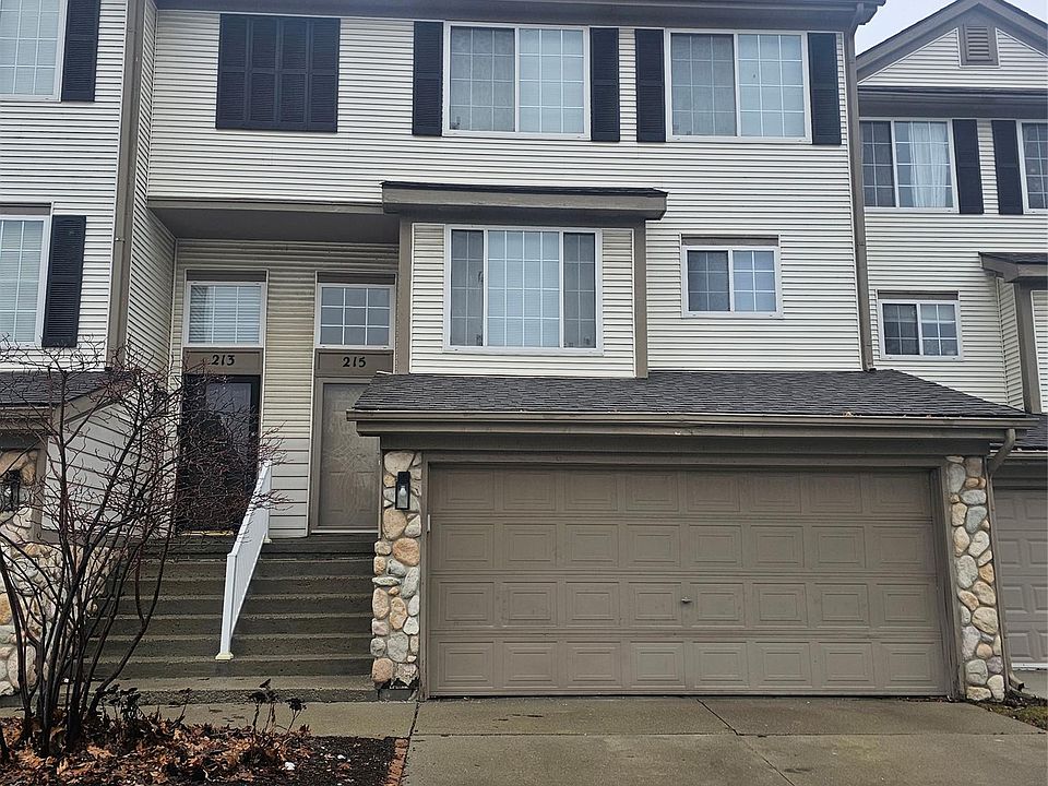 1st image of 215 Oak Ridge Dr