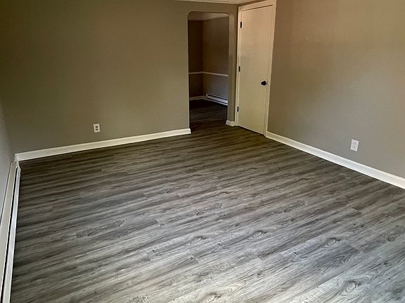 2nd image of 7100 Eastlawn Dr APT 2
