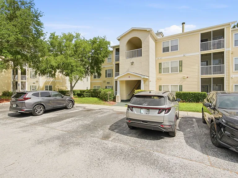 18367 Bridle Club Dr — Photo 2