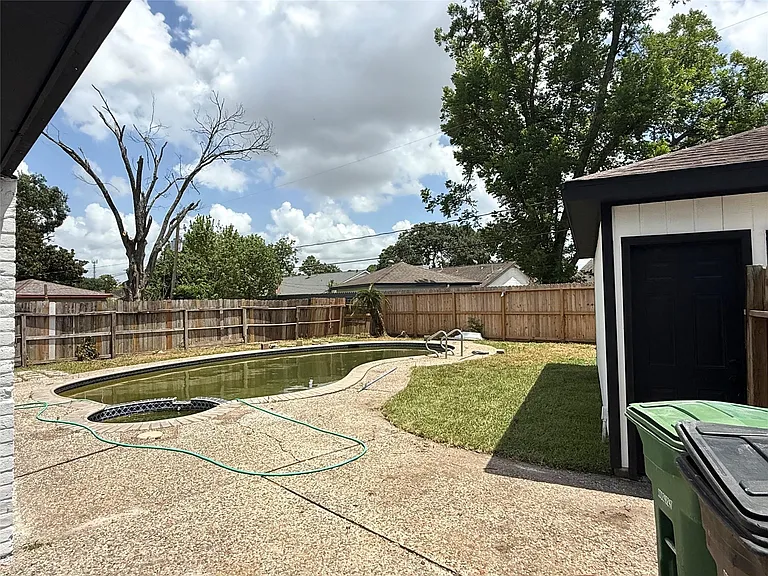 8911 Hendon Ln — Photo 19
