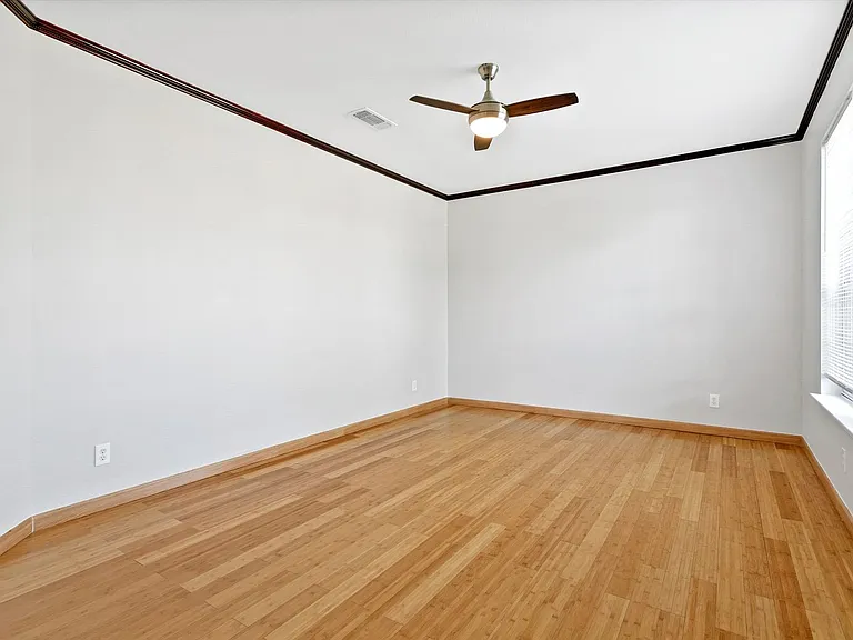 3803 Farmington Dr — Photo 23
