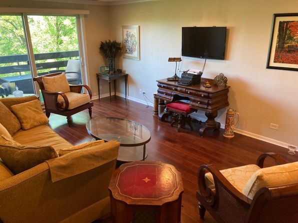 2000 Chestnut Ave, Glenview, IL