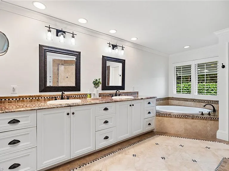 2201 Beacon Ln — Photo 9