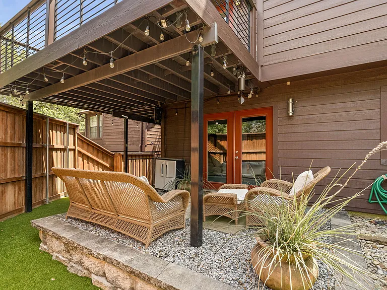 6124 Summer Creek Cir — Photo 35