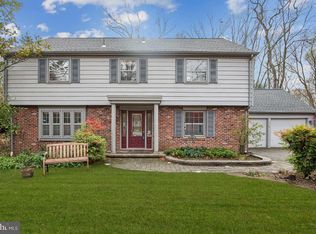 9 Millhouse Ln, Cherry Hill, NJ 08003