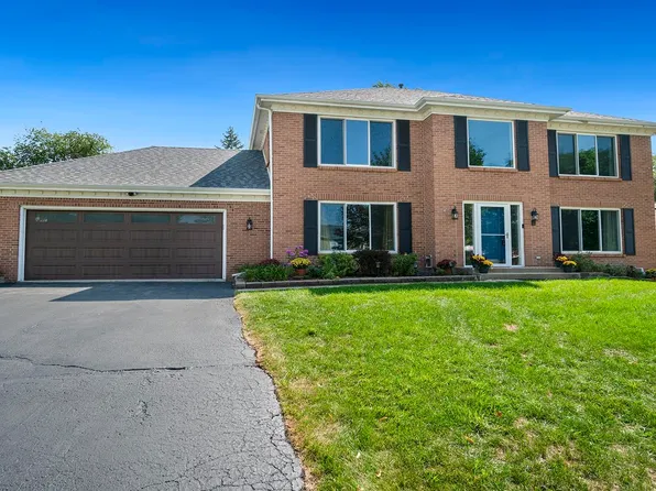 3331 Applewood Ln, Rockford, IL 61114