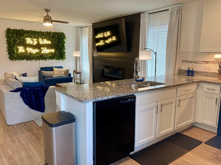 306 Mahogany Ln — Photo 45