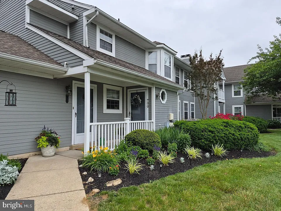 700 Bradford Ter #184