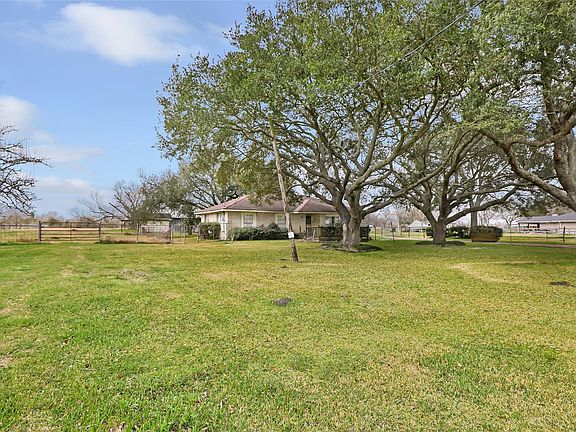 2nd image of 16503 Adlong School Rd