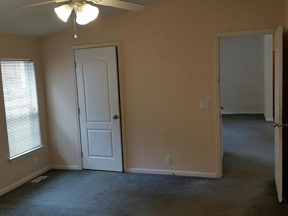 5th image of 2742 NE 19th St