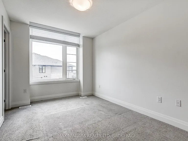 461 Blackburn Dr — Photo 30