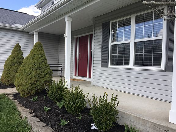 2nd image of 926 Grandstone Ct