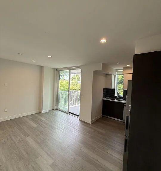 132 Rosemont Ave #301 — Photo 7