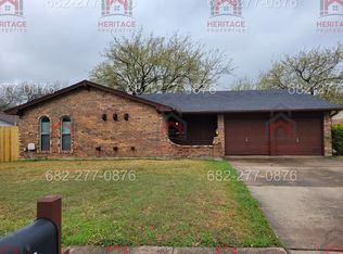 506 Thomas Chapel Dr, Arlington, TX 76014