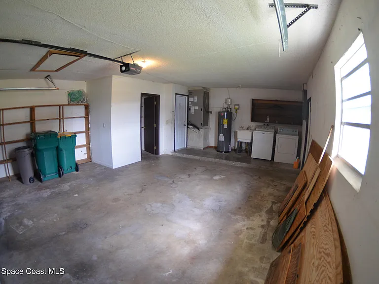 300 Darrow Ave — Photo 18