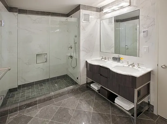 Rented by Compass | media 7