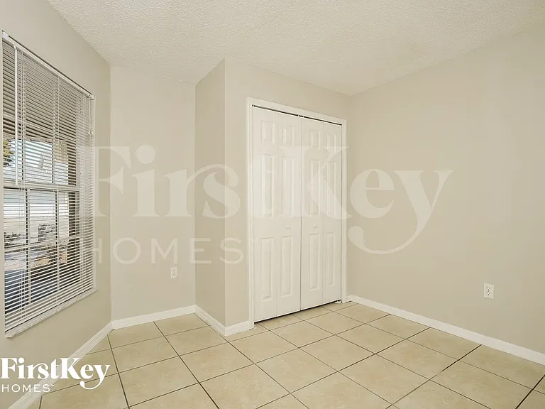 335 Darlington Loop — Photo 11