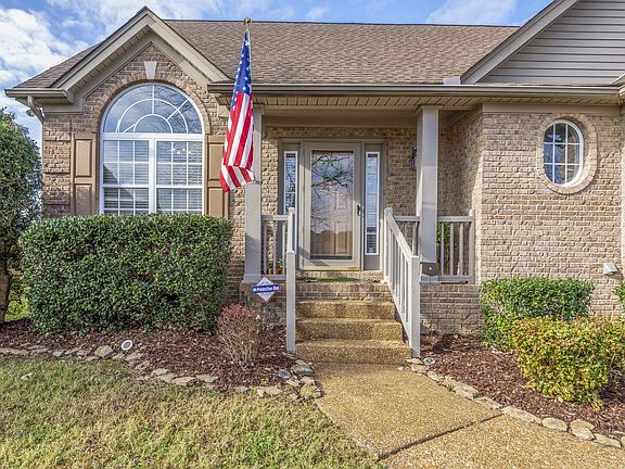 3rd image of 108 Rivers Edge Ct