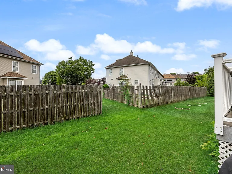 108 Tattersall Dr — Photo 32