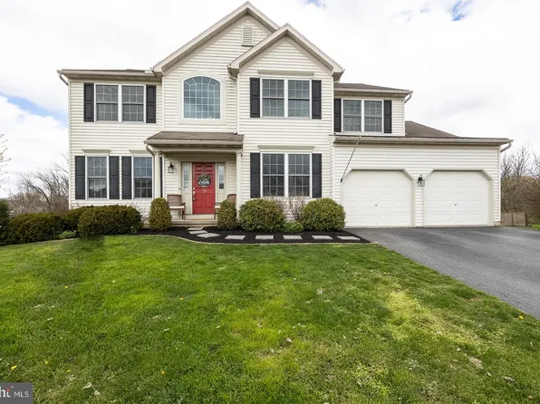 10 Mill Stream Dr, Morgantown, PA 19543