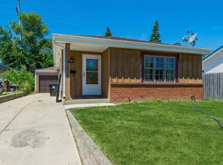 1916 Shoop St, Racine, WI 53404