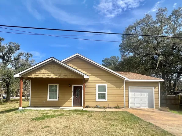 2734 Duncan Dr, Oyster Creek, TX 77541