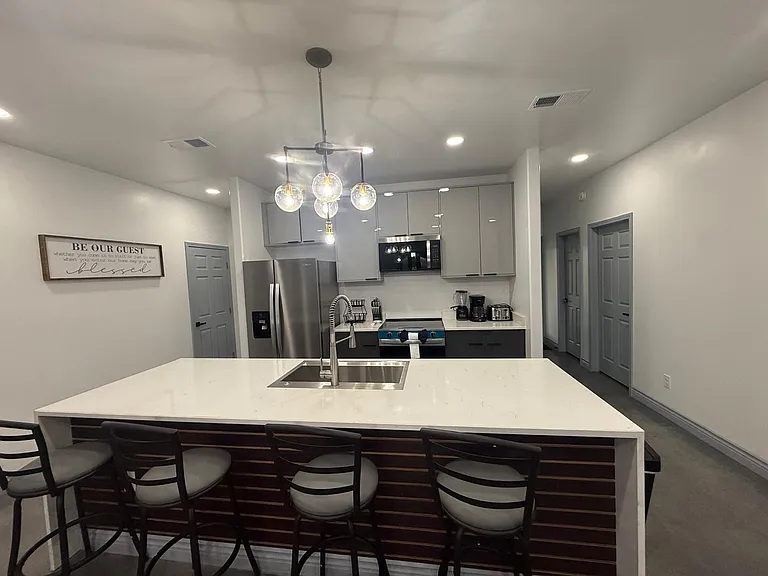 1593 Walter Stuart Loop — Photo 1