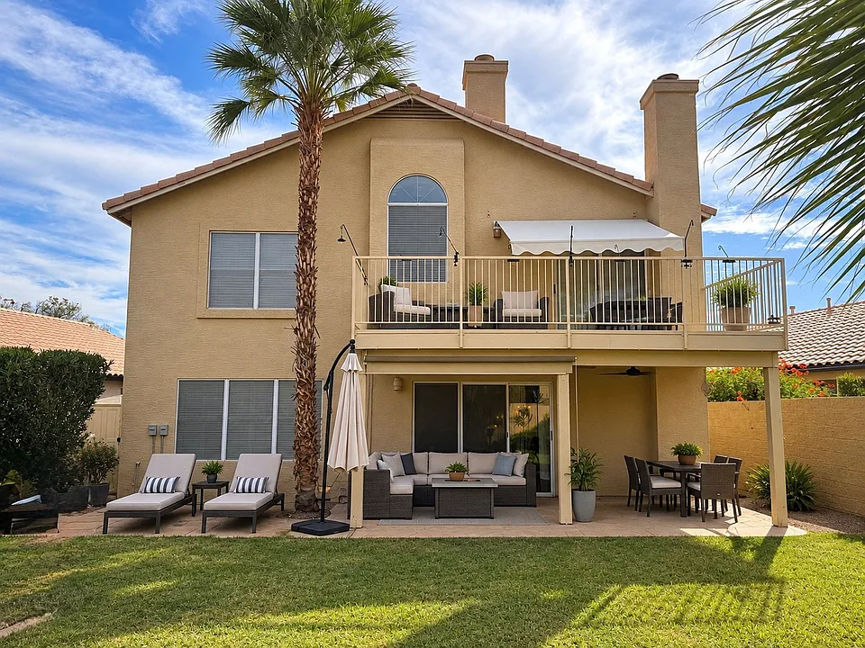 144 S Cobblestone Dr