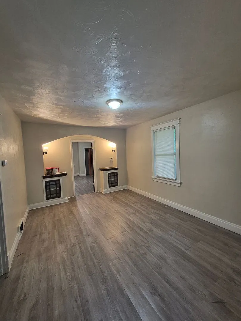 Lovely 2 Bedroom / 1 Bath for Rent - Section 8 Welcome — Photo 3