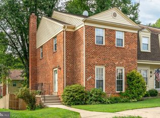 9771 High Water Ct, Burke, VA 22015