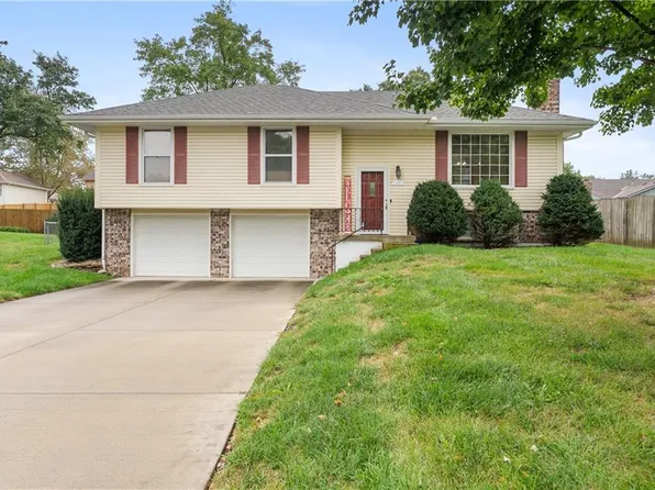 1405 1st St, Lees Summit, MO 64063