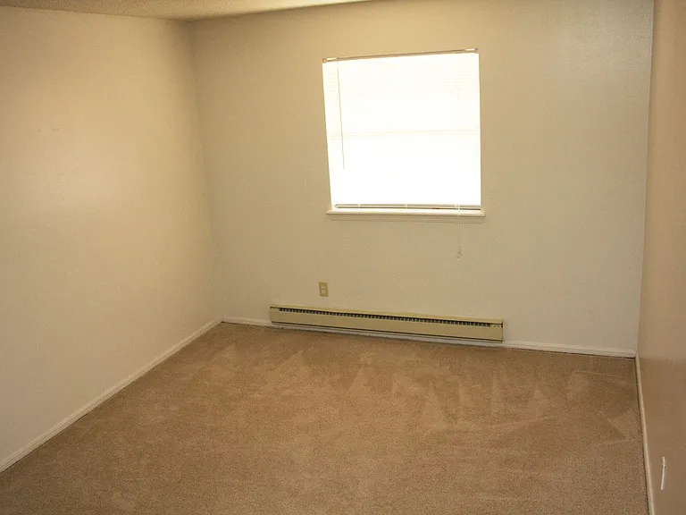 Campus Pointe Apartments — Photo 28