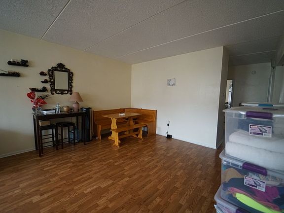 3rd image of 813 Elton Ave Floor 3