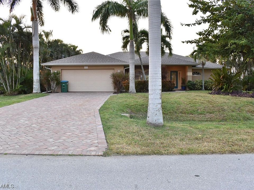1st image of 4626 SW 23rd Ave