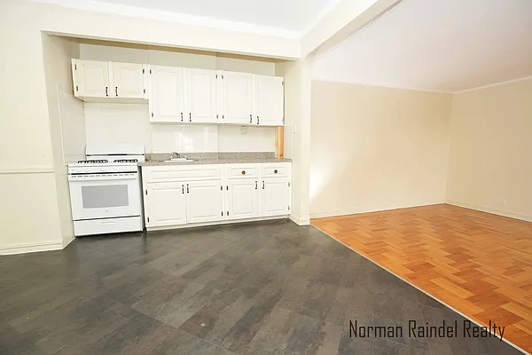 Rented by Norman Raindel, LREB | media 9